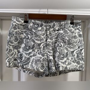 Old Navy Pixie Shorts Size 6